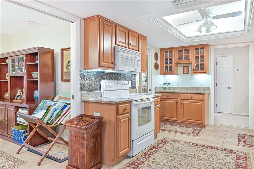 5690 Arvine Cir, Fort Myers, FL 33919-20