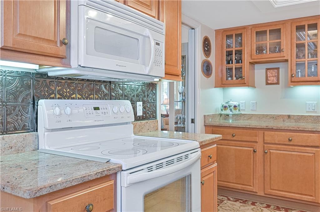 5690 Arvine Cir, Fort Myers, FL 33919-21