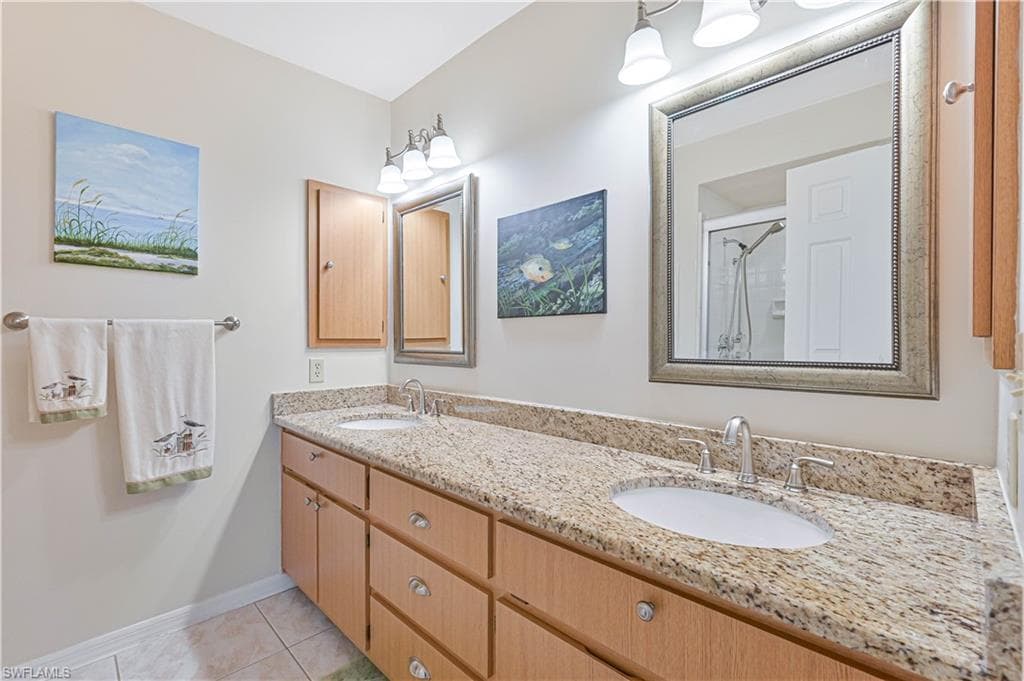 5690 Arvine Cir, Fort Myers, FL 33919-25