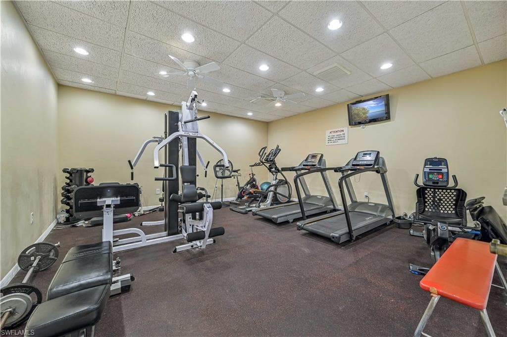 5690 Arvine Cir, Fort Myers, FL 33919-42