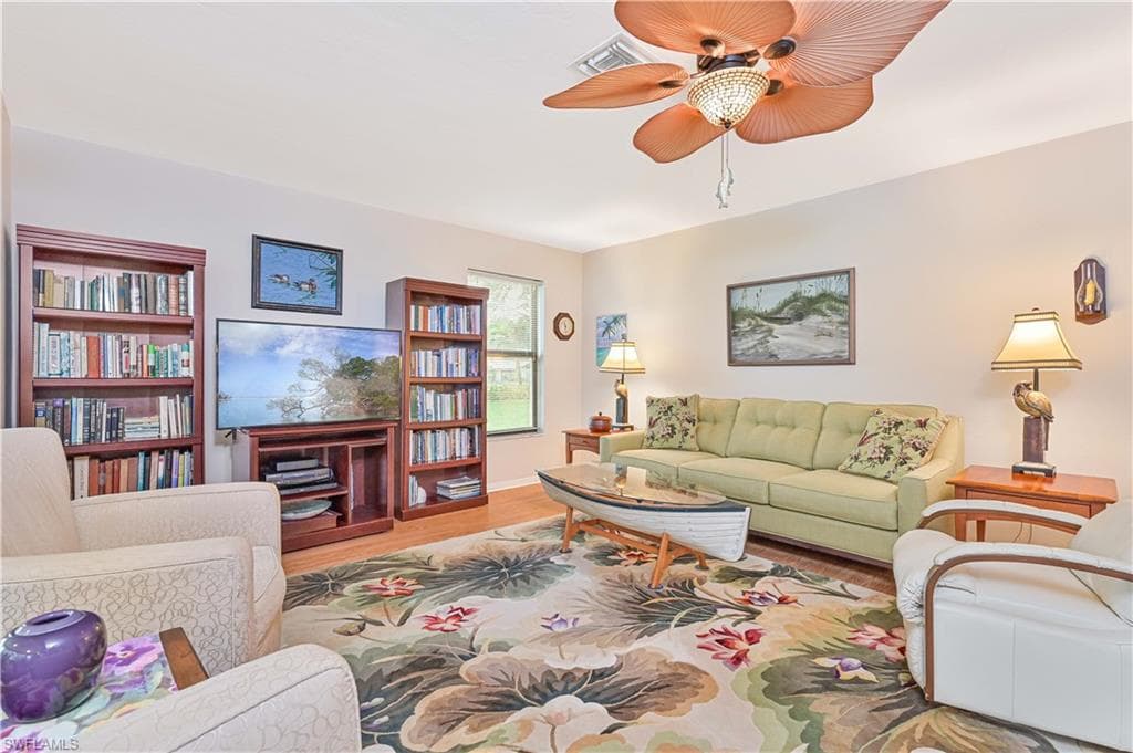 5690 Arvine Cir, Fort Myers, FL 33919-7