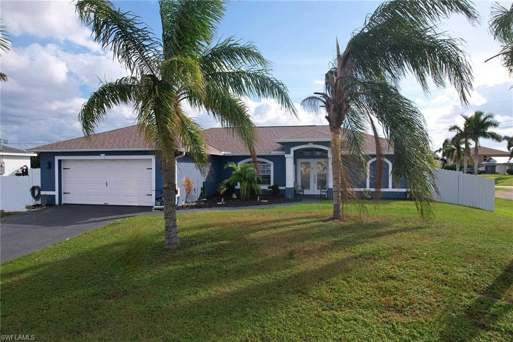 306 29th Ter, Cape Coral, FL 33909-7