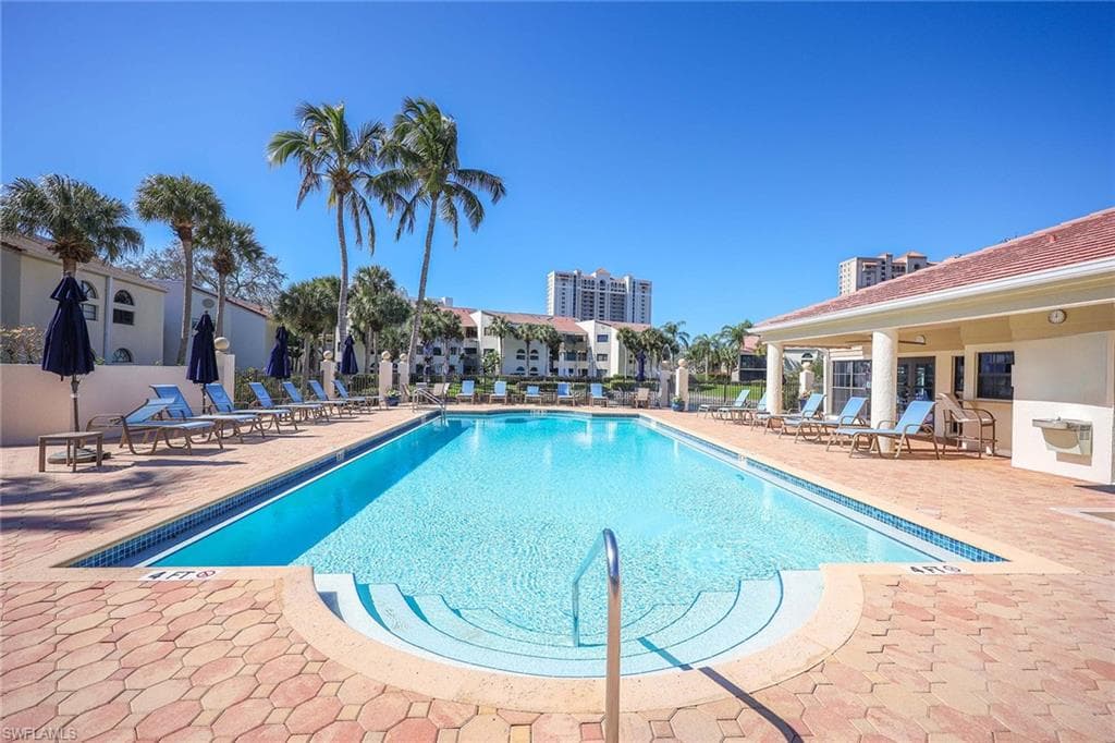 6500 Valen Way A402, Naples, FL 34108-38