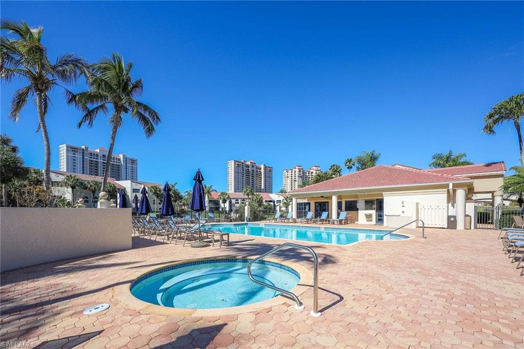 6500 Valen Way A402, Naples, FL 34108-39
