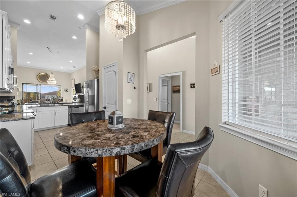 9366 Pocida Ct 202, Naples, FL 34119-25
