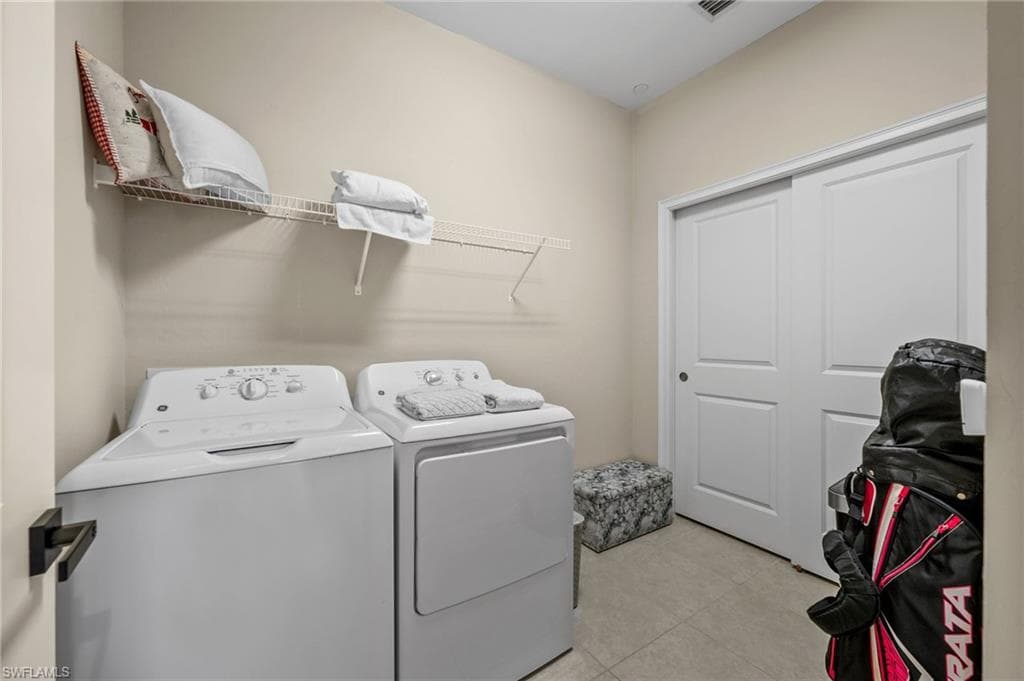 9366 Pocida Ct 202, Naples, FL 34119-26