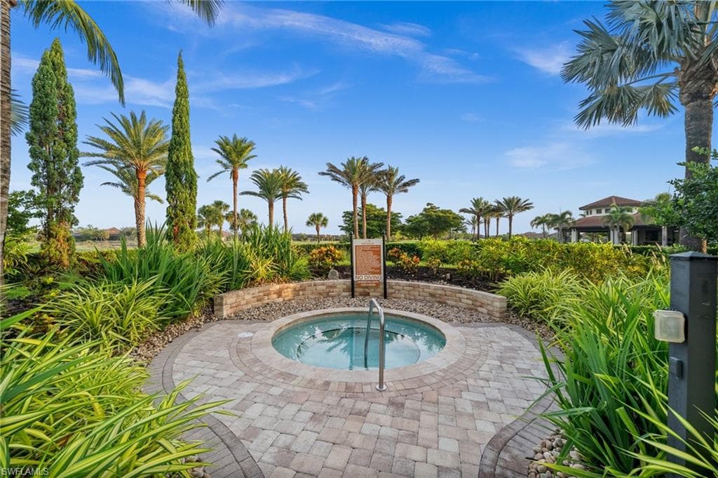 9366 Pocida Ct 202, Naples, FL 34119-30