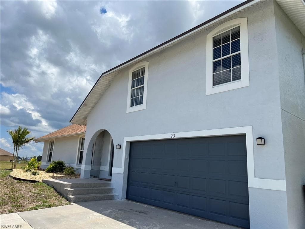 23 22nd Ave, Cape Coral, FL 33993-3