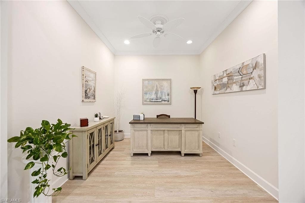 5767 Highbourne Dr, Naples, FL 34113-9