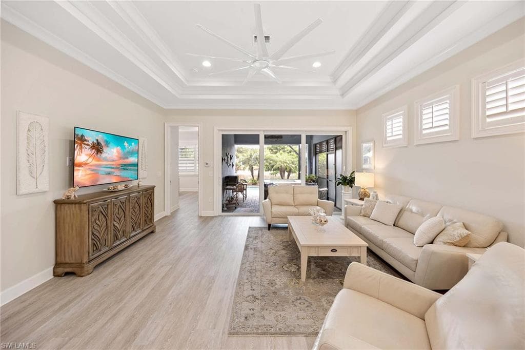 5767 Highbourne Dr, Naples, FL 34113-15