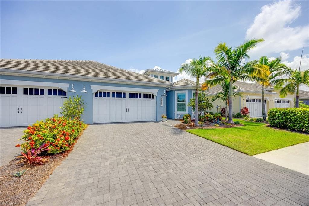5767 Highbourne Dr, Naples, FL 34113-1