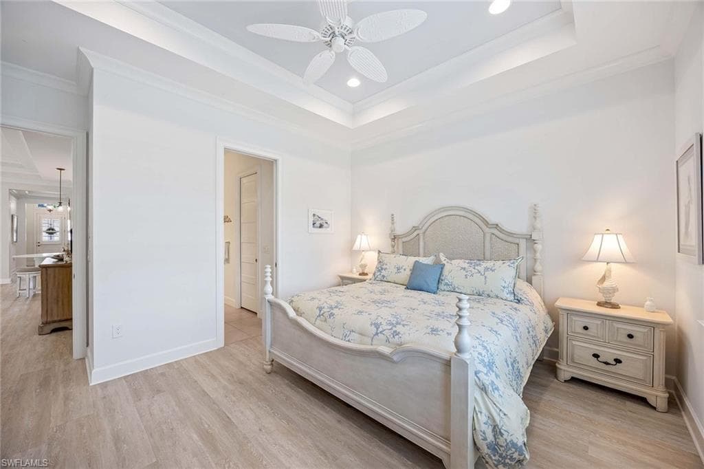5767 Highbourne Dr, Naples, FL 34113-22