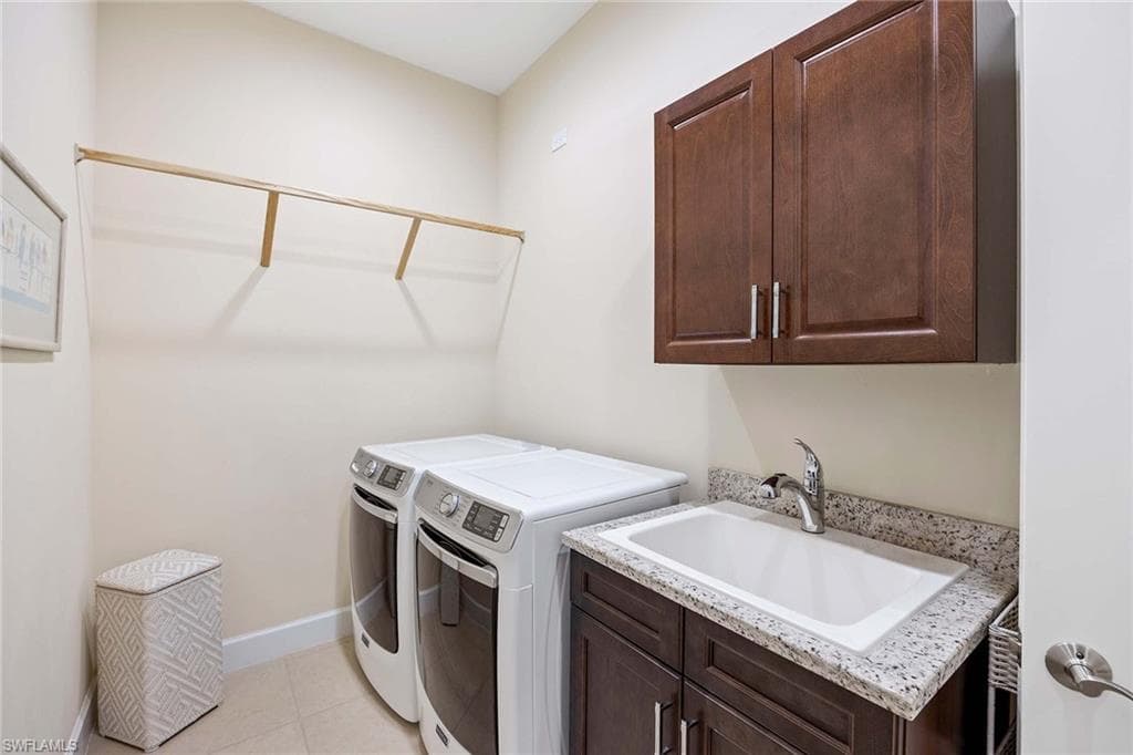 5767 Highbourne Dr, Naples, FL 34113-30