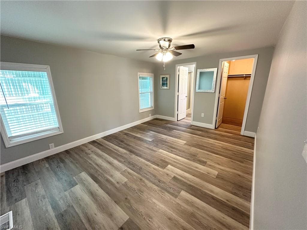 16091 Siesta Dr, Fort Myers, FL 33908-12