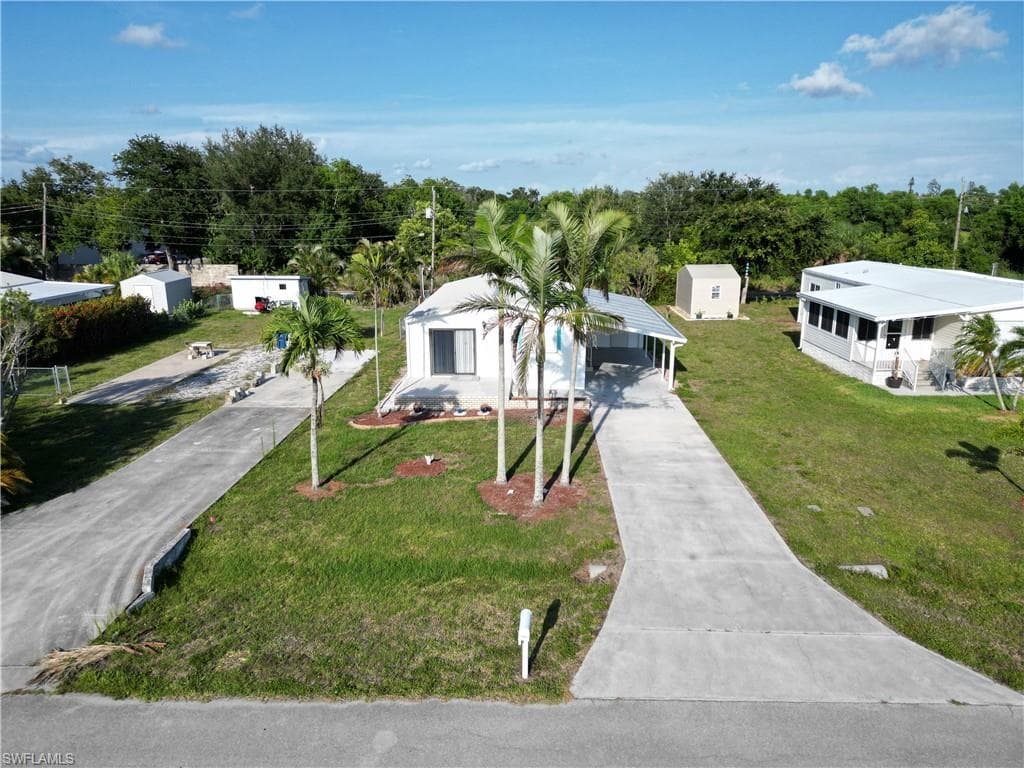 16091 Siesta Dr, Fort Myers, FL 33908-2