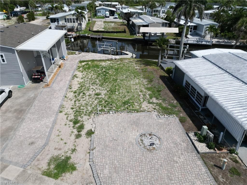 11370 Bougainvillea Ln, Fort Myers Beach, FL 33931-2