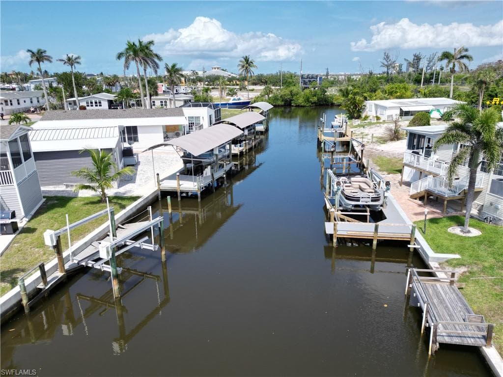 11370 Bougainvillea Ln, Fort Myers Beach, FL 33931-6