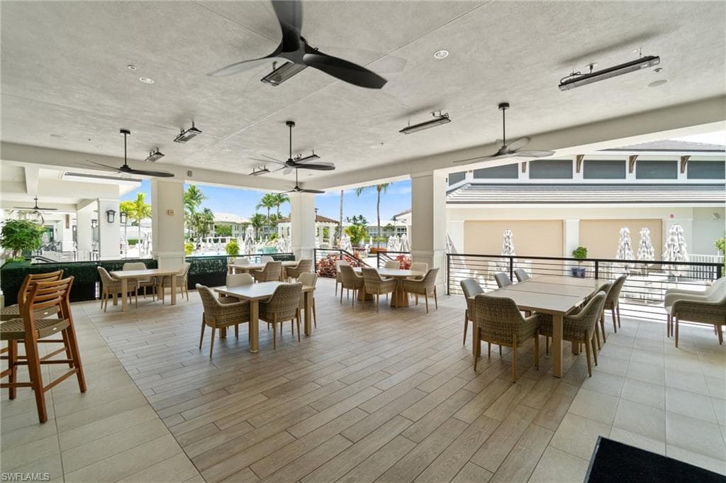 325 Dunes Blvd T2, Naples, FL 34110-20