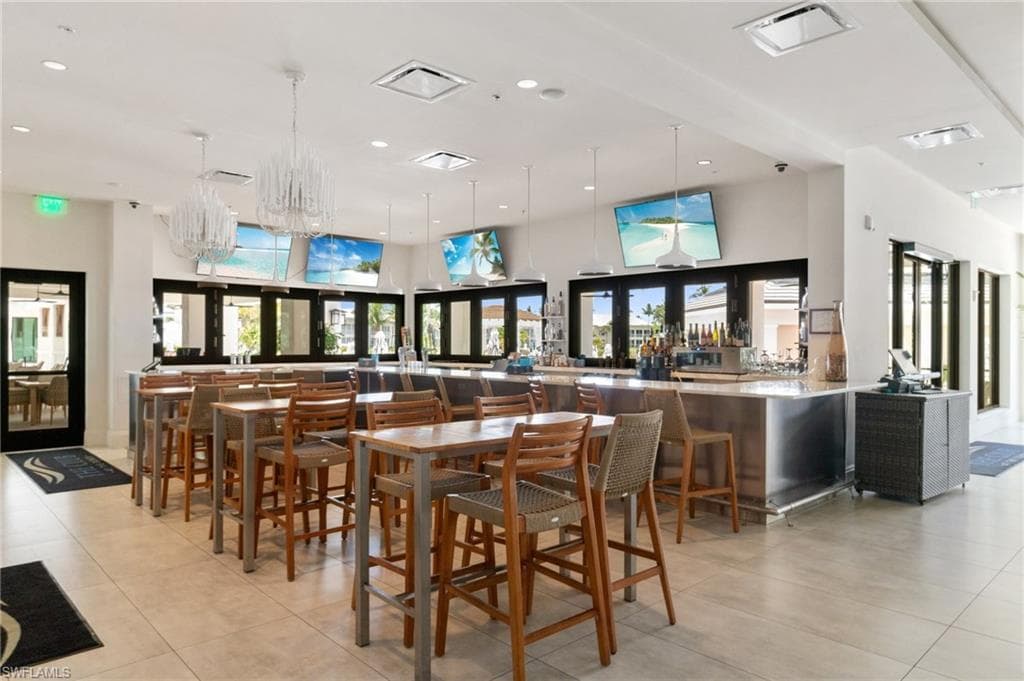 325 Dunes Blvd T2, Naples, FL 34110-21