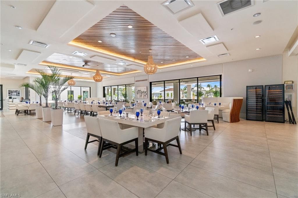 325 Dunes Blvd T2, Naples, FL 34110-22