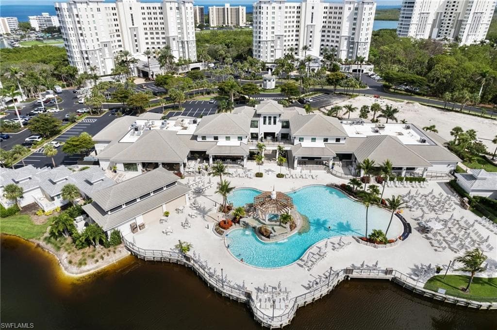 325 Dunes Blvd T2, Naples, FL 34110-25