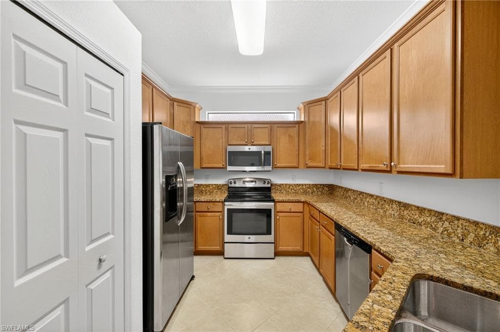 11341 Red Bluff Ln, Fort Myers, FL 33912-8