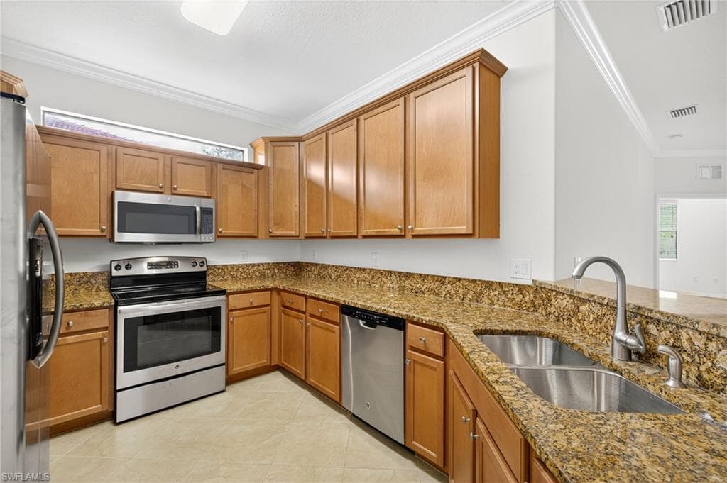 11341 Red Bluff Ln, Fort Myers, FL 33912-9