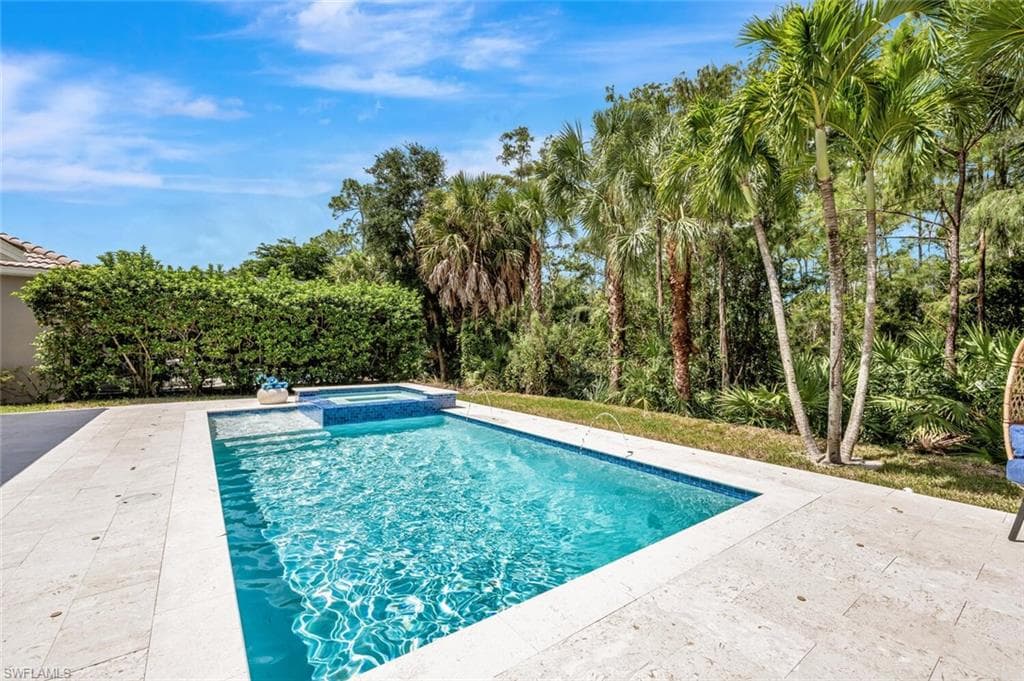 1470 Serrano Cir, Naples, FL 34105-33