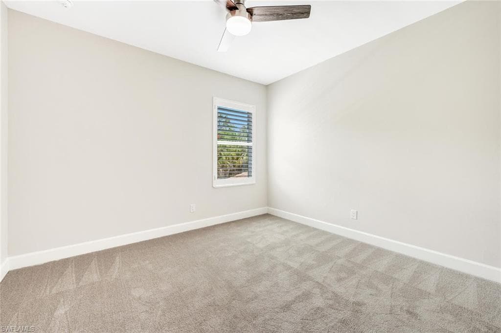 1470 Serrano Cir, Naples, FL 34105-38