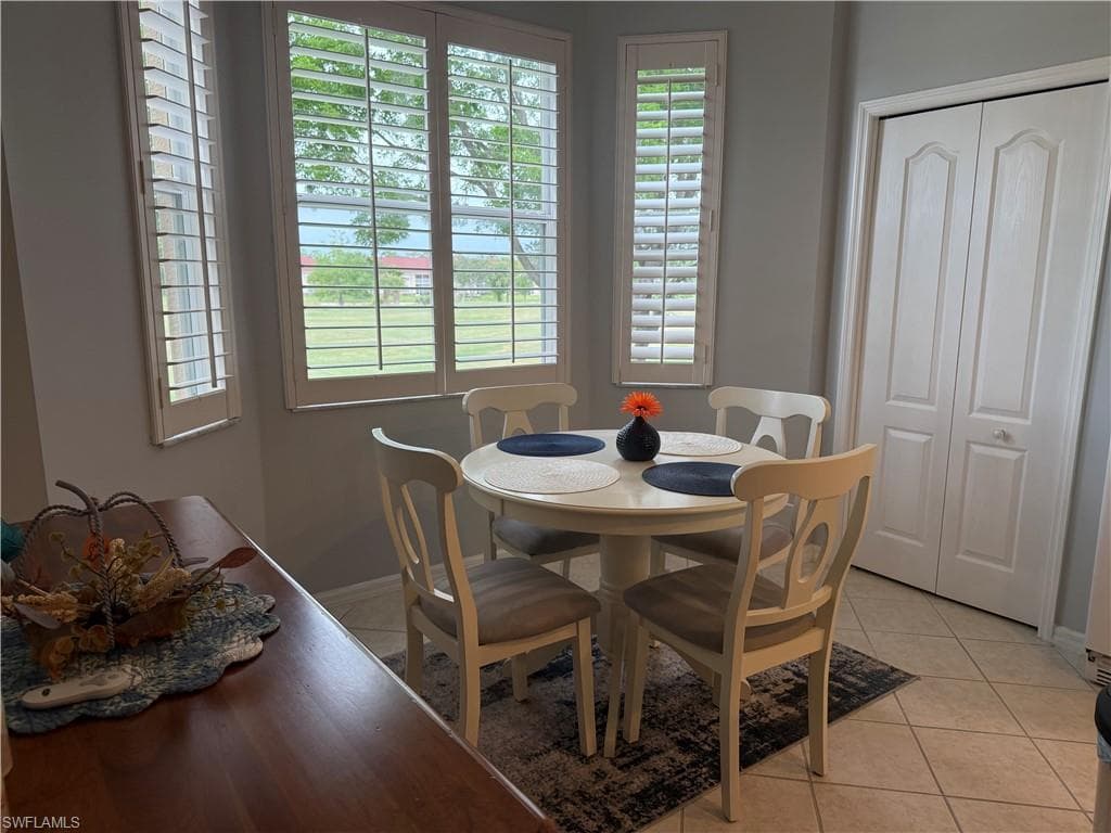 2710 Cypress Trace Cir 3028, Naples, FL 34119-9
