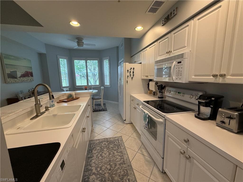 2710 Cypress Trace Cir 3028, Naples, FL 34119-3