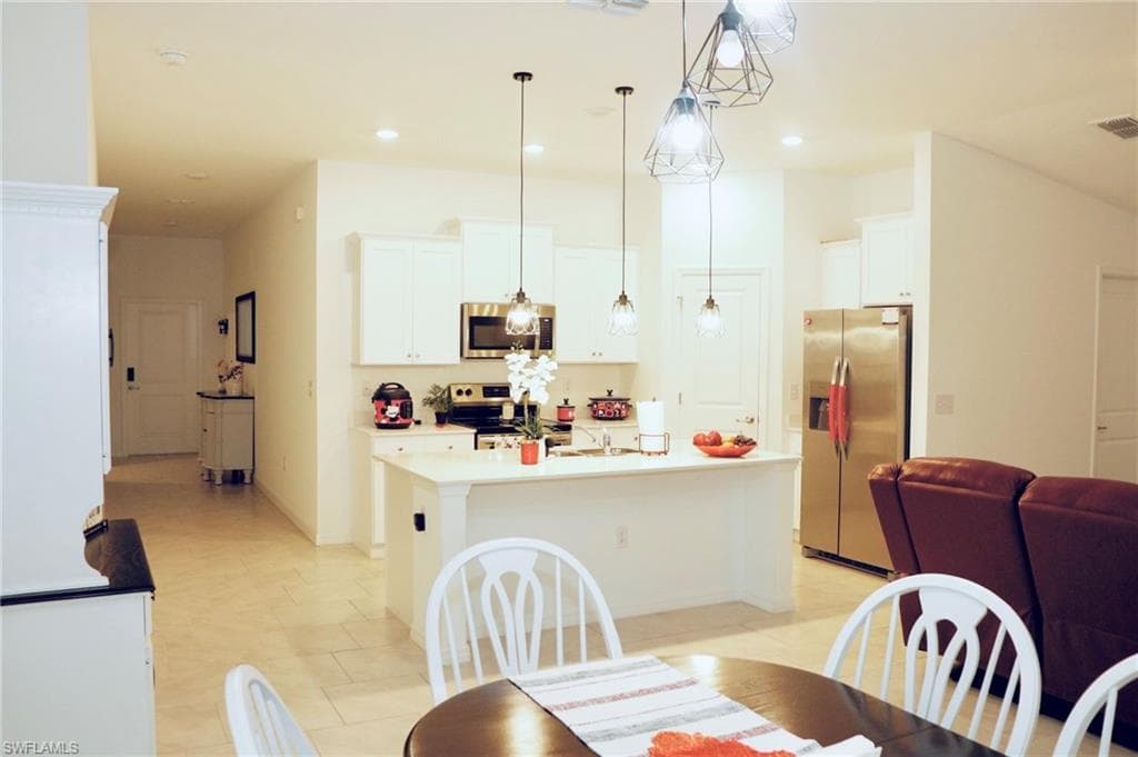 332 Pembroke St, Lehigh Acres, FL 33974-5
