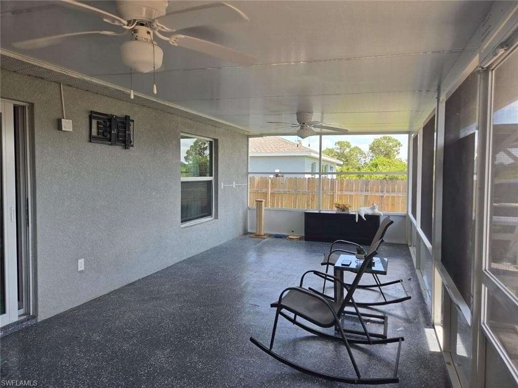 332 Pembroke St, Lehigh Acres, FL 33974-7