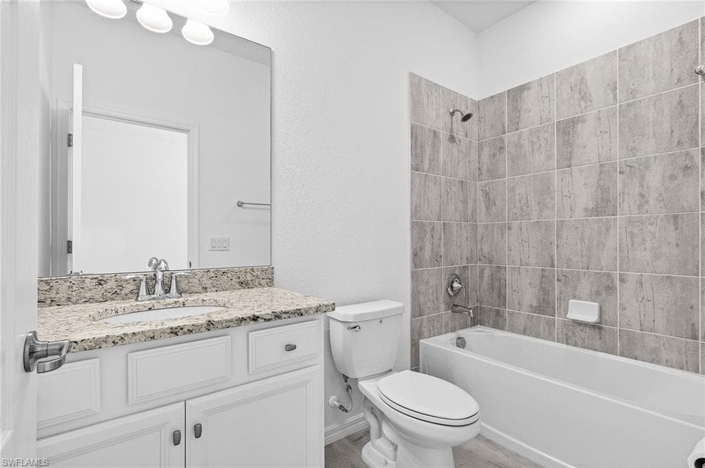 11226 Shady Blossom Dr, Fort Myers, FL 33913-17
