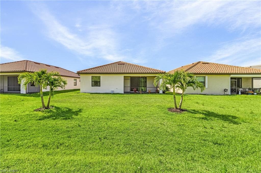 11226 Shady Blossom Dr, Fort Myers, FL 33913-20