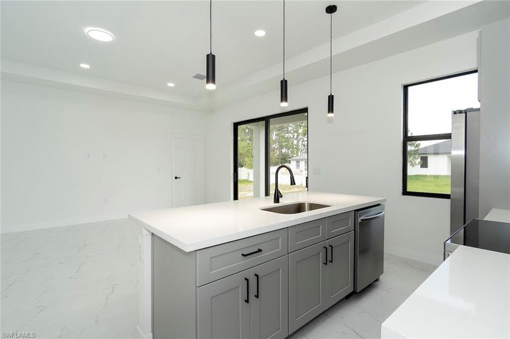4209 25th St SW, Lehigh Acres, FL 33976-15