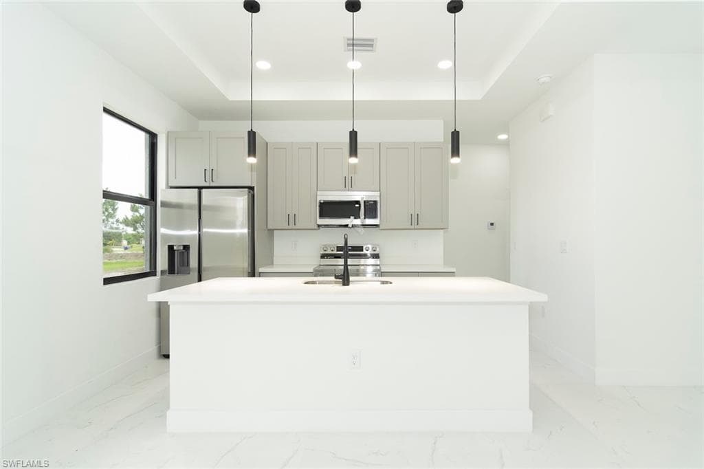 4209 25th St SW, Lehigh Acres, FL 33976-18