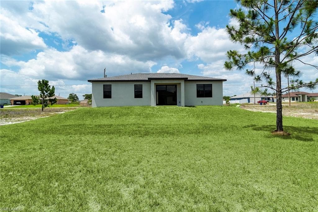4209 25th St SW, Lehigh Acres, FL 33976-26