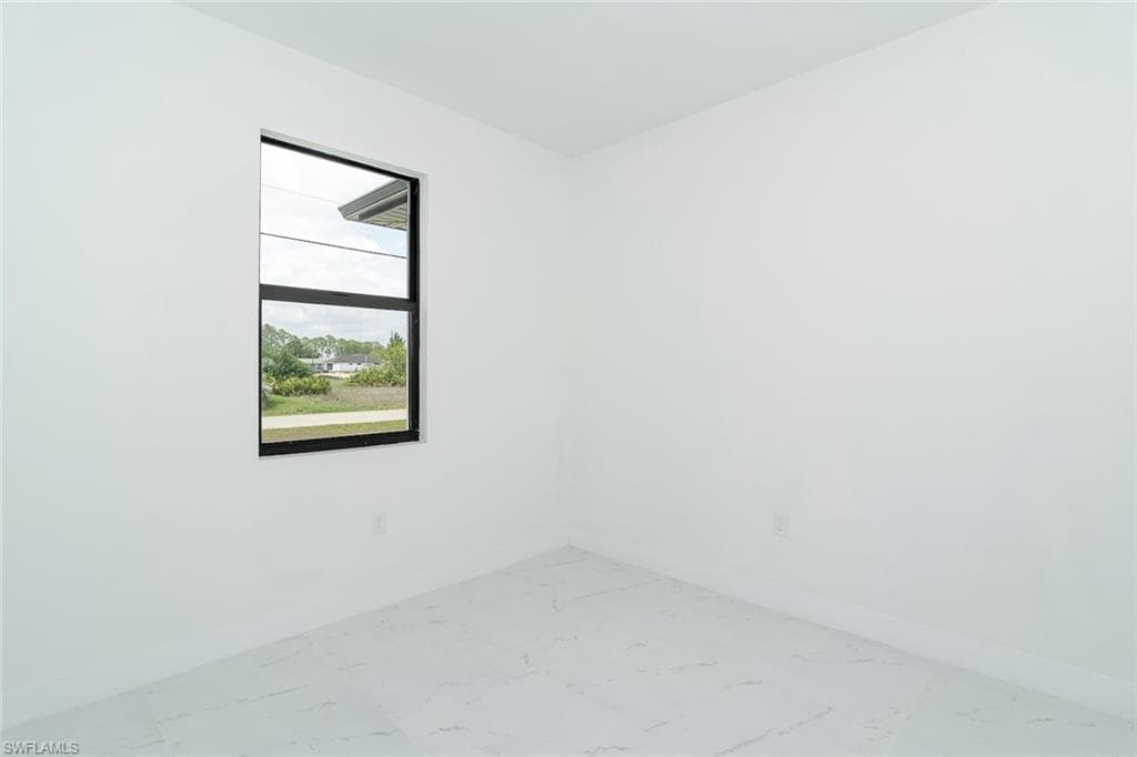 4209 25th St SW, Lehigh Acres, FL 33976-31
