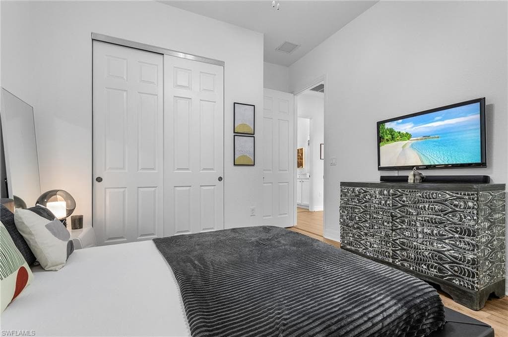 3813 Columbia Ct, Naples, FL 34119-12
