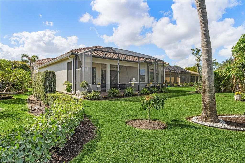 3813 Columbia Ct, Naples, FL 34119-35