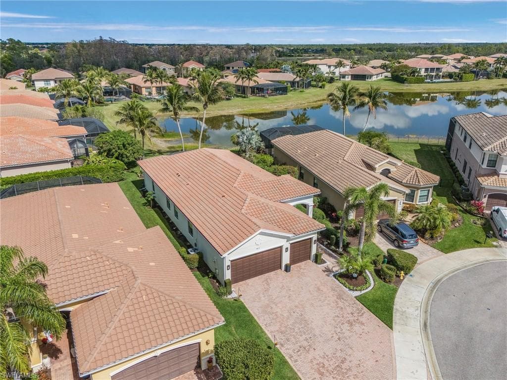 3813 Columbia Ct, Naples, FL 34119-38