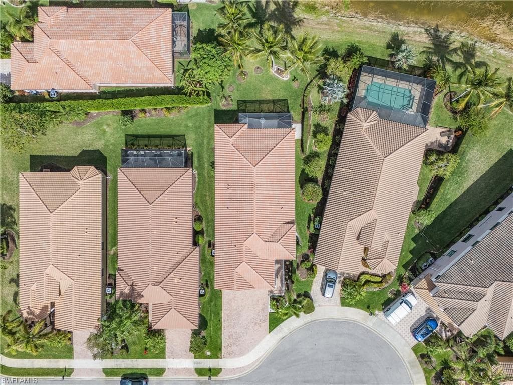 3813 Columbia Ct, Naples, FL 34119-40
