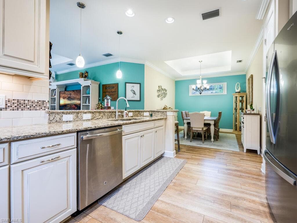 8332 Lucello Ter N, Naples, FL 34114-11