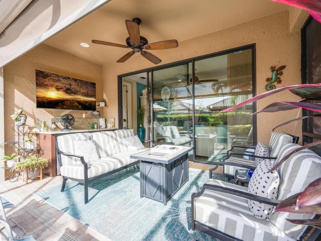 8332 Lucello Ter N, Naples, FL 34114-23