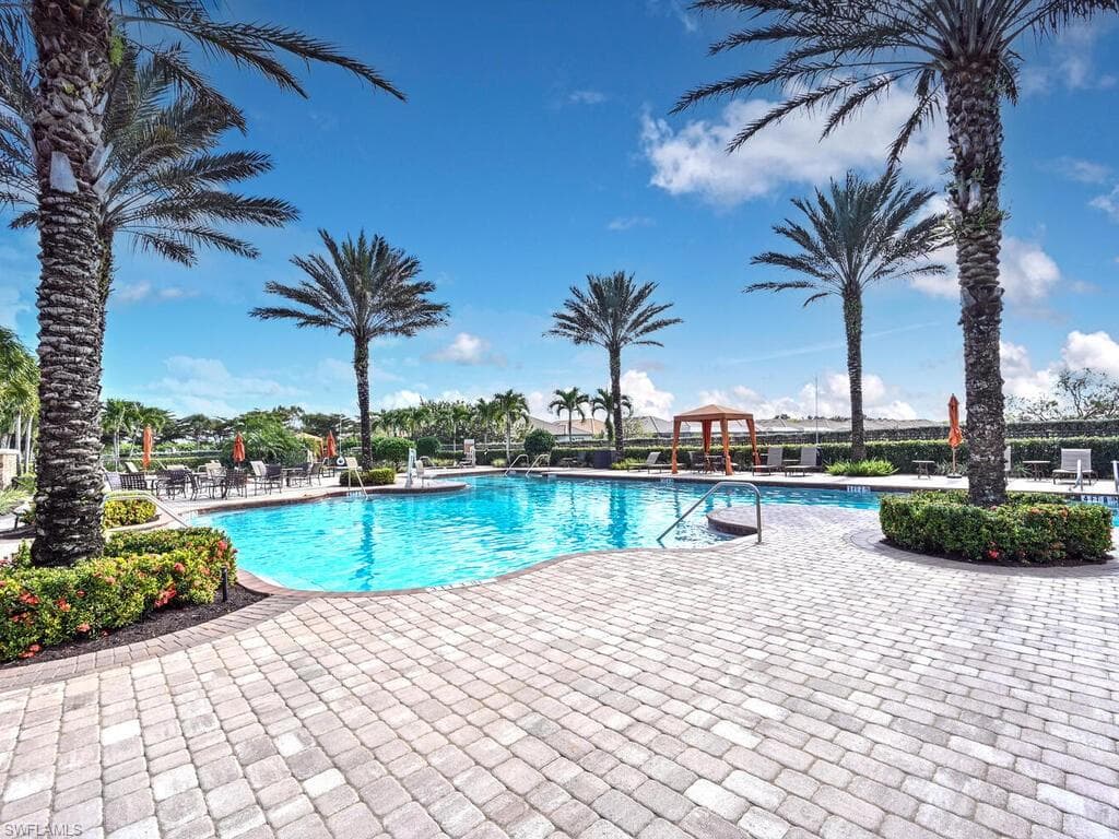 8332 Lucello Ter N, Naples, FL 34114-27