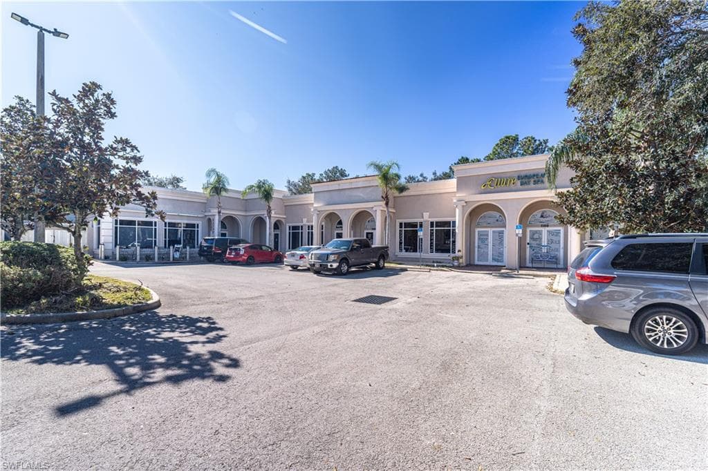 210 Old Kings Rd S, Palm Coast, FL 32136-1