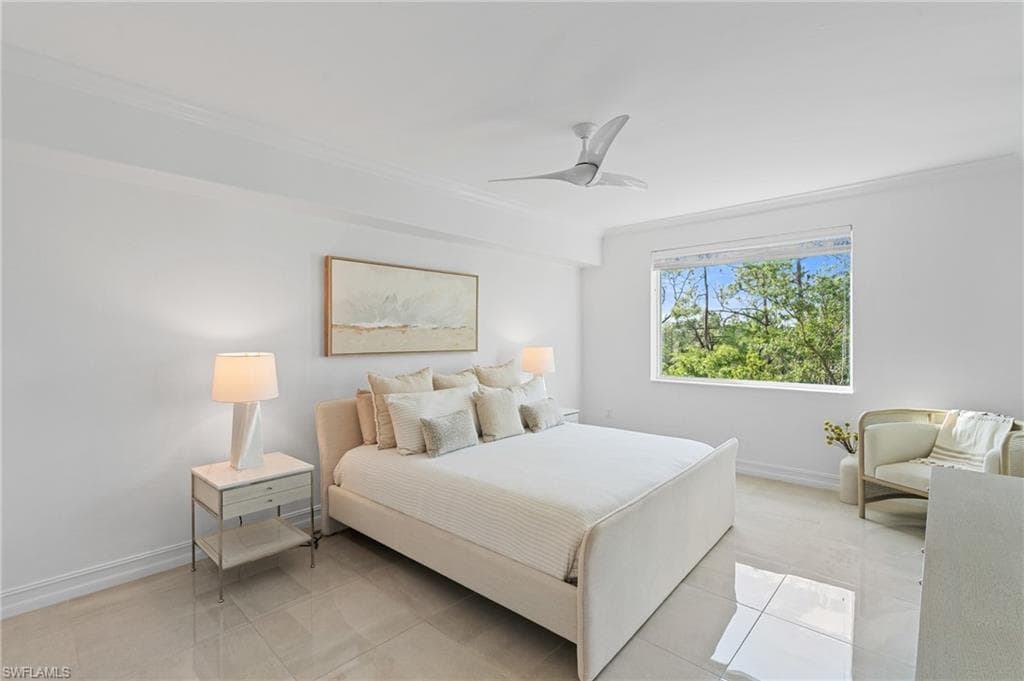 2738 Tiburon Blvd E B-305, Naples, FL 34109-15