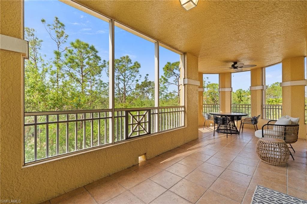 2738 Tiburon Blvd E B-305, Naples, FL 34109-29