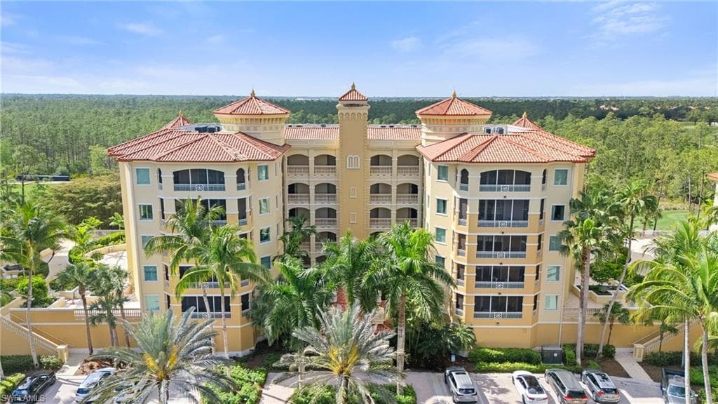 2738 Tiburon Blvd E B-305, Naples, FL 34109-35